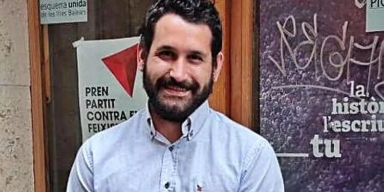 El líder de IU en Baleares niega abusos sexuales tras ser cesado por Podemos de su cargo municipal en Palma