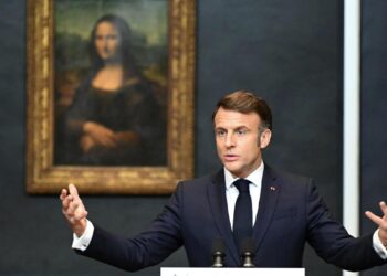 Macron anuncia el plan de ‘renacimiento del Louvre’ con una nueva entrada exclusiva para la Mona Lisa