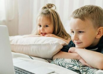 ¿Cómo fomentar un uso seguro de Internet entre los menores?