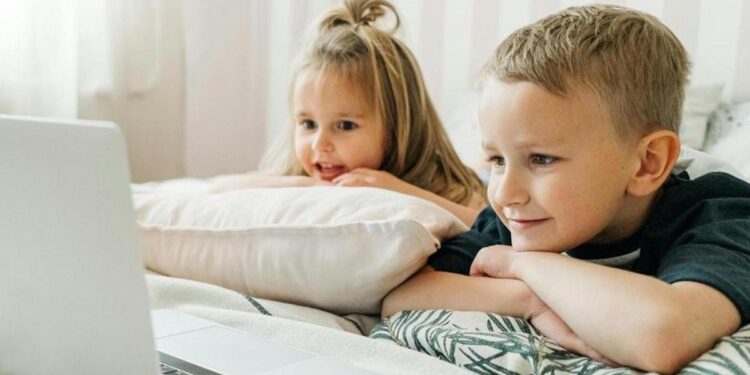 ¿Cómo fomentar un uso seguro de Internet entre los menores?