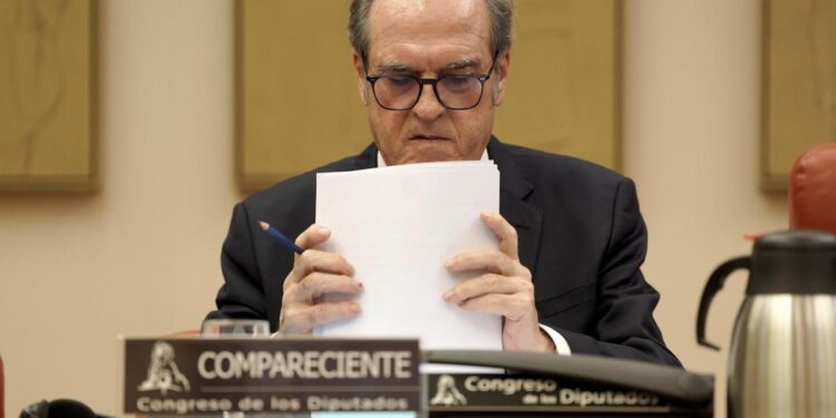 El 63% del alumnado gitano no termina la ESO y el Defensor del Pueblo quiere saber qué se hace para evitarlo