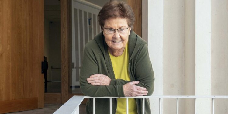 Adiós a Helga de Alvear, la galerista visionaria que quiso hacer del coleccionismo privado un patrimonio de todos