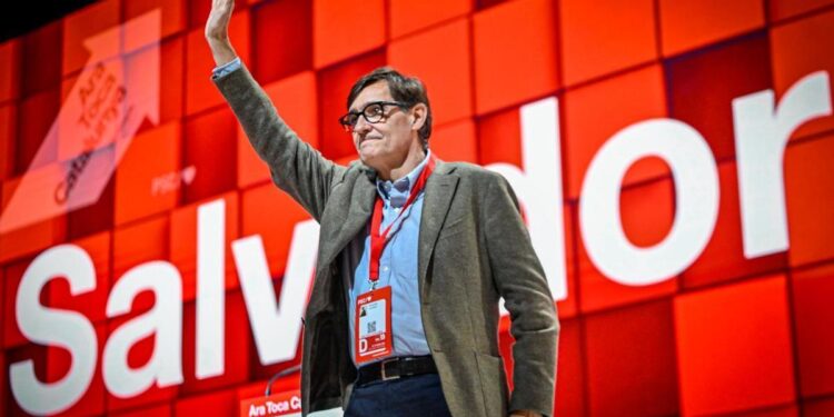 El PSC encumbra a Salvador Illa tras proclamarlo candidato y ‘primer secretari’ de una tacada