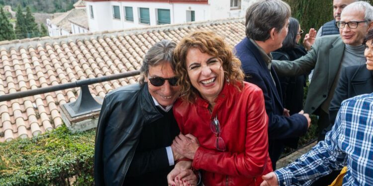 Montero convoca a los secretarios provinciales para empezar a buscar la paz del PSOE en Andalucía