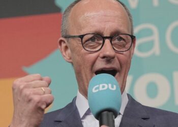 Merz reclama la victoria y pide rápidas negociaciones para lograr una coalición de gobierno