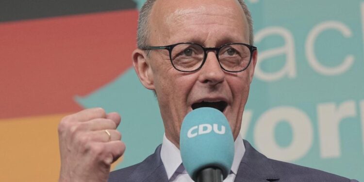 Merz reclama la victoria y pide rápidas negociaciones para lograr una coalición de gobierno