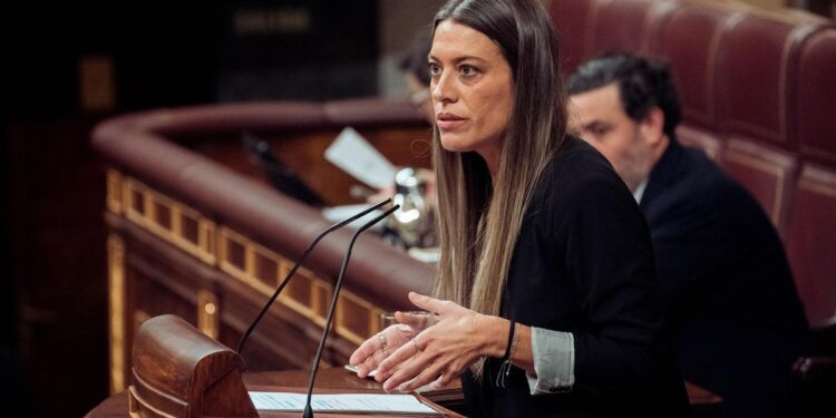 Junts escenifica su distancia con Sánchez a una semana de debatir sobre la cuestión de confianza