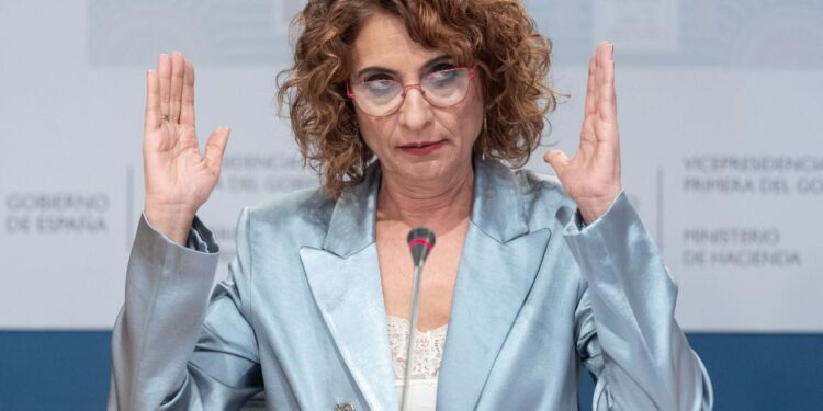 Las CCAA deberán decidir una a una con Hacienda si se acogen al ‘convenio’ para la quita de deuda