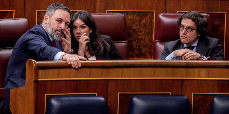 El temor de los votantes de Vox al ‘efecto Trump’ en España abre un agujero al discurso de Abascal