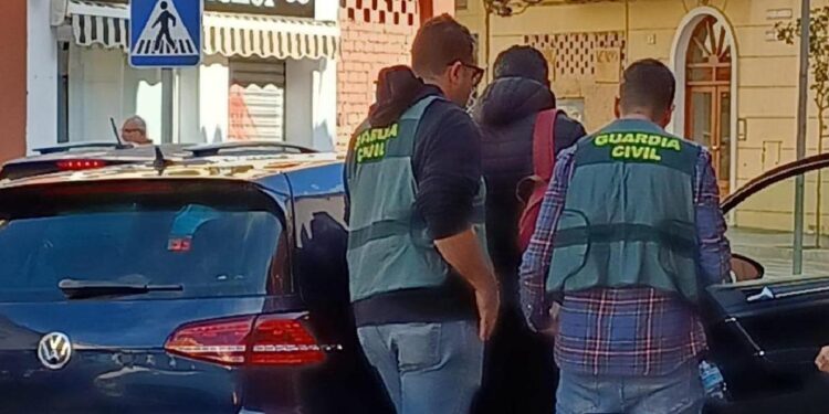 Expulsado un combatiente de ISIS que entró en Ceuta nadando y capturado un yihadista radicalizado en Valencia