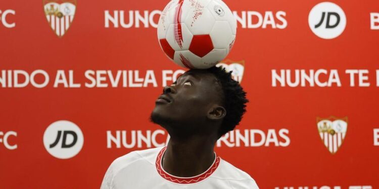 El mercado fantasma de LaLiga: Argentina, República Checa o la segunda inglesa gastan más que los clubes españoles