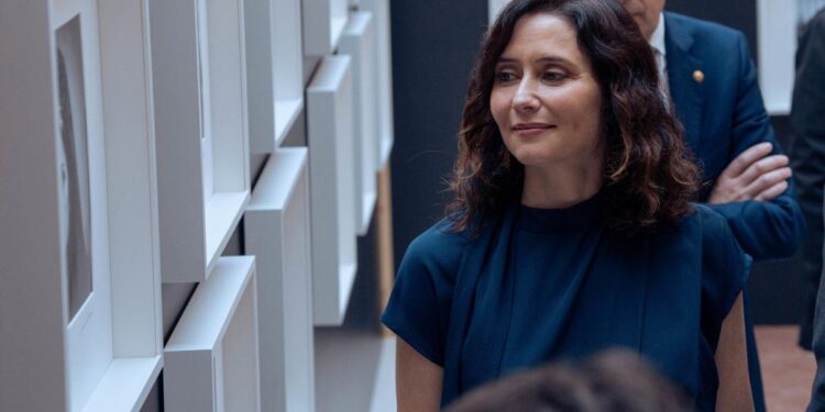 Ayuso respalda que Bruselas investigue y cuestione ‘el Estado de derecho’ de Sánchez en España