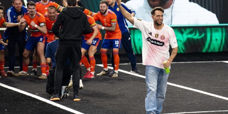 Montoya irrumpe en la Kings League: “Ojalá en un futuro pueda correr en esa banda’