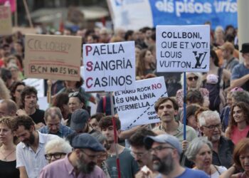 Vicent Molins, geógrafo y periodista: ‘Si la ciudad se convierte solo en una operadora turística, no será una ciudad’