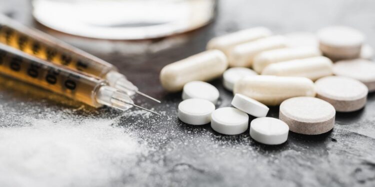 Drogas, sexo y desinhibición: ¿qué es el ‘chemsex’ y qué riesgos comporta?