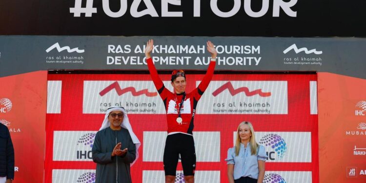 Pogacar y Vingegaard se exhiben y ganan de forma magistral en Emiratos y Portugal