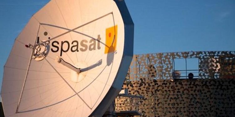 Indra cumple el plan del Gobierno y pacta la compra de Hispasat a Redeia por 725 millones