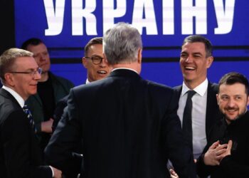 La UE exhibe en Kiev su apoyo a Ucrania ante el desplante de Trump en el tercer aniversario de la guerra