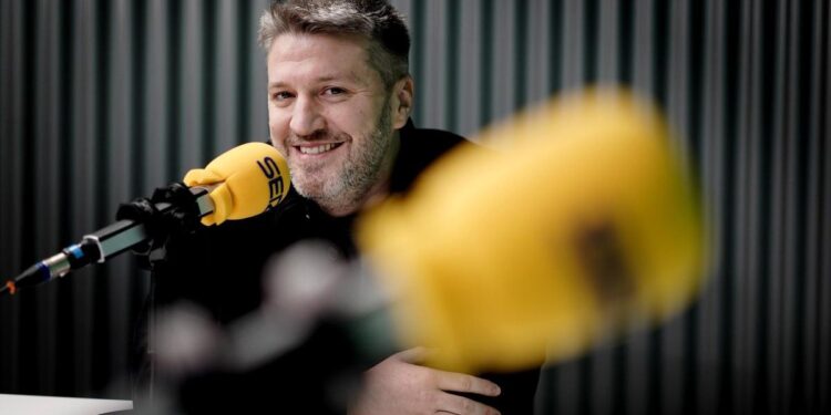 Aimar Bretos: ‘Los medios de comunicación tenemos que seguir haciendo militancia por la verdad’