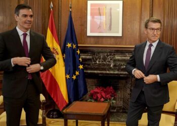 Sánchez y Feijóo se mantienen en la ruptura a pesar de la exigencia a España para participar en el rearme europeo