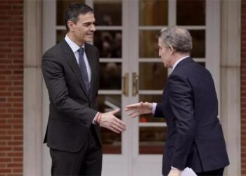 Moncloa confía en la presión del PP europeo sobre Feijóo para que se pliegue a su plan de rearme