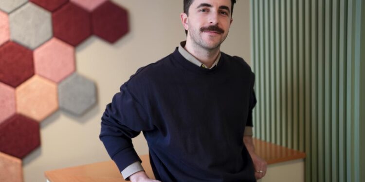 Miguel Zamorano, la literatura como acto vampírico