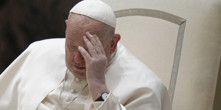 Todas las opciones del papa Francisco ante la enfermedad