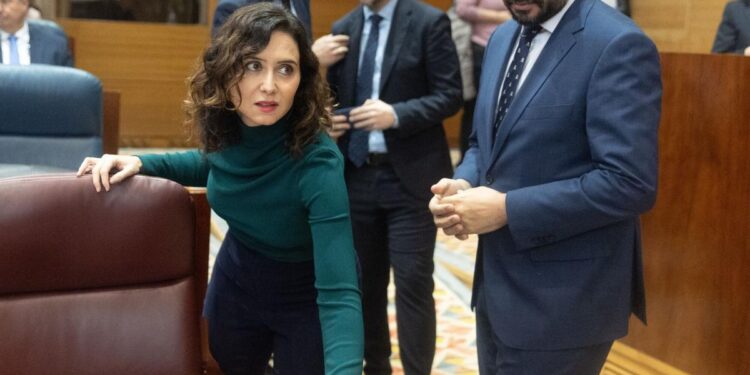 El Gobierno lleva al Constitucional a Ayuso por mantener su negativa a que el edificio de Sol sea un lugar de memoria