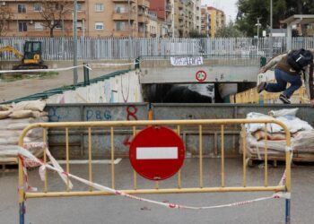 Las lluvias dejan ya clases suspendidas, carreteras y barrancos cortados, con el primer Es-Alert para Castellón