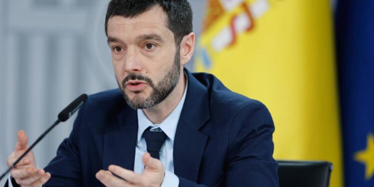 Asociaciones y patronal critican que la reforma de la ley de dependencia nace sin financiación real: ‘Es papel mojado’