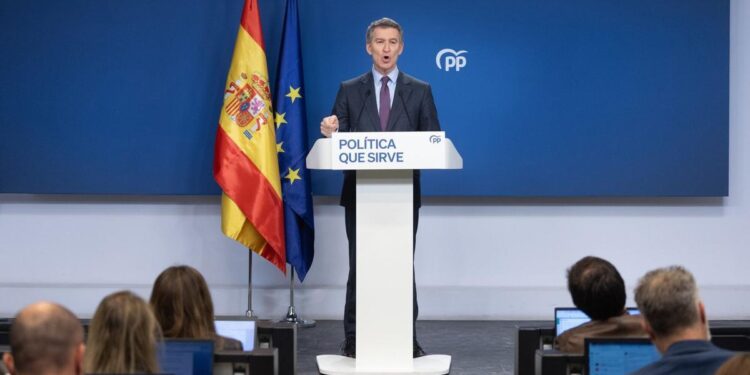 Las CCAA del PP renuncian por ahora a la quita de deuda y redoblan el choque contra Montero: ‘Solo lo hacen por Cataluña’
