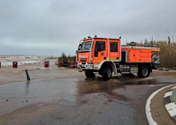 Así te hemos contado el paso de una borrasca que ha dejado inundaciones y clases suspendidas en la Comunidad Valenciana, Murcia o Andalucía