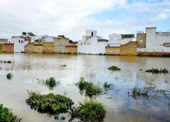 El riesgo de inundaciones por desbordamiento se extiende a cinco municipios en Andalucía