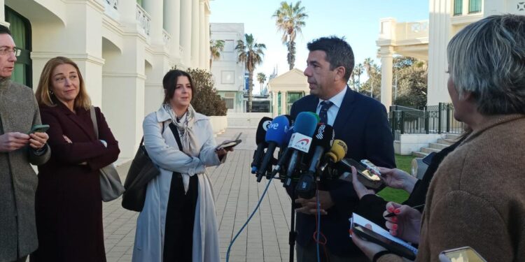 El Gobierno sitúa a Mazón en una ‘estrategia judicial’ para salvarse del banquillo