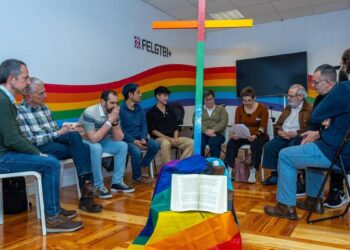 La Iglesia sale del armario a golpe de misas ‘queer’: ‘Tenemos una proporción descomunal de gente gay en el clero, pero hacen todo lo posible por ocultarlo’