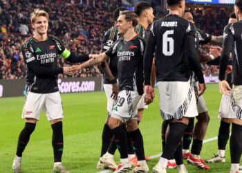 El Arsenal le hace un siete al PSV y ya espera a Real Madrid o Atlético