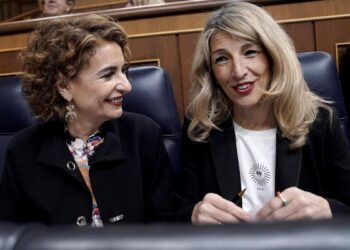 Montero y Díaz ultiman un acuerdo para evitar que el nuevo salario mínimo tribute en el IRPF