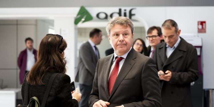 El Gobierno aplaude el ‘equilibrio’ alcanzado para proteger los derechos de los trabajadores de Renfe y Adif sin alterar los servicios