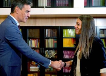 El PSOE y Junts aceleran para cerrar el traspaso de inmigración a Cataluña en los próximos días