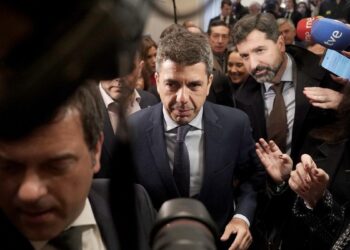 Mazón en Madrid: una declaración de guerra desde la plaza de la Lealtad