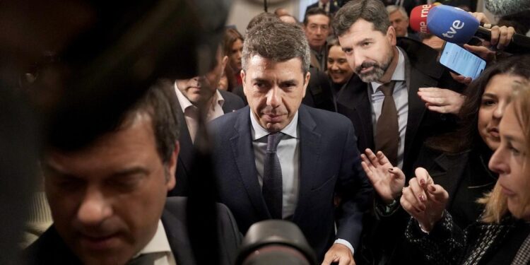 Mazón en Madrid: una declaración de guerra desde la plaza de la Lealtad