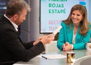 Marian Rojas Estapé y la pista para saber si somos adictos al móvil: ‘Estamos en una crisis social de atención’