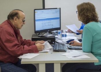 Este colectivo queda exento de presentar la declaración de la Renta en 2025