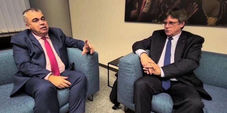 Una palabra encalló durante días el pacto PSOE-Junts en inmigración: así se cerró la delegación de competencias a Cataluña