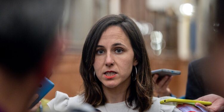 Podemos se adelanta a Sumar y registra una ley en el Congreso para mantener exento de IRPF el salario mínimo frente a Hacienda