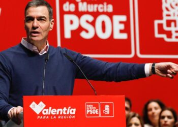 Sánchez respalda a Zelenski frente al ‘vasallaje’ que le quiere imponer Trump: ‘Esto no va de tener buenas o malas cartas’