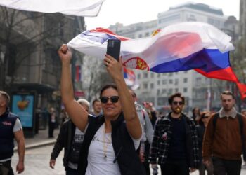 Premios Nobel y relevantes intelectuales se suman a un manifiesto de apoyo a los estudiantes serbios