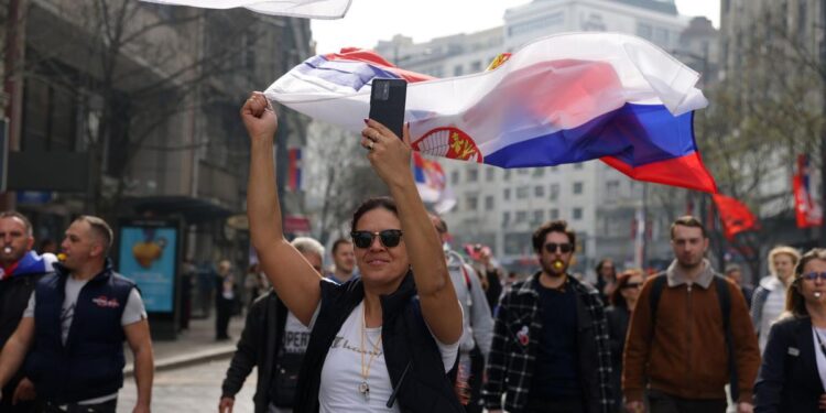 Premios Nobel y relevantes intelectuales se suman a un manifiesto de apoyo a los estudiantes serbios