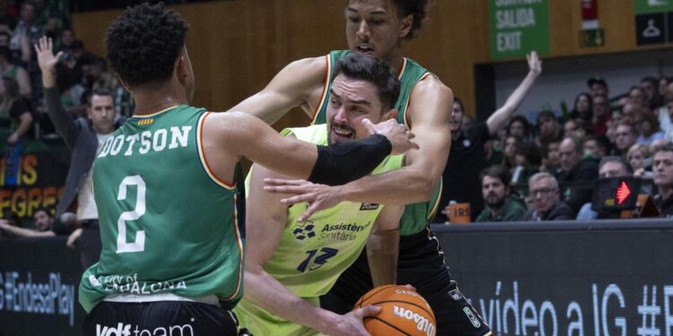 El Barça frustra la fiesta del Joventut