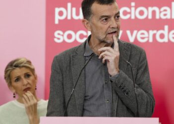 La carrera pacifista en la izquierda agrieta la relación entre IU y Podemos